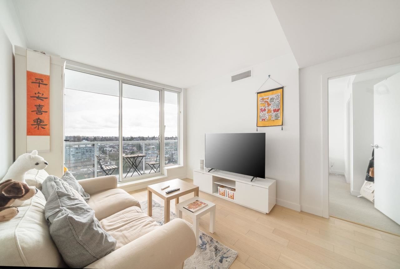 Listing Image 6