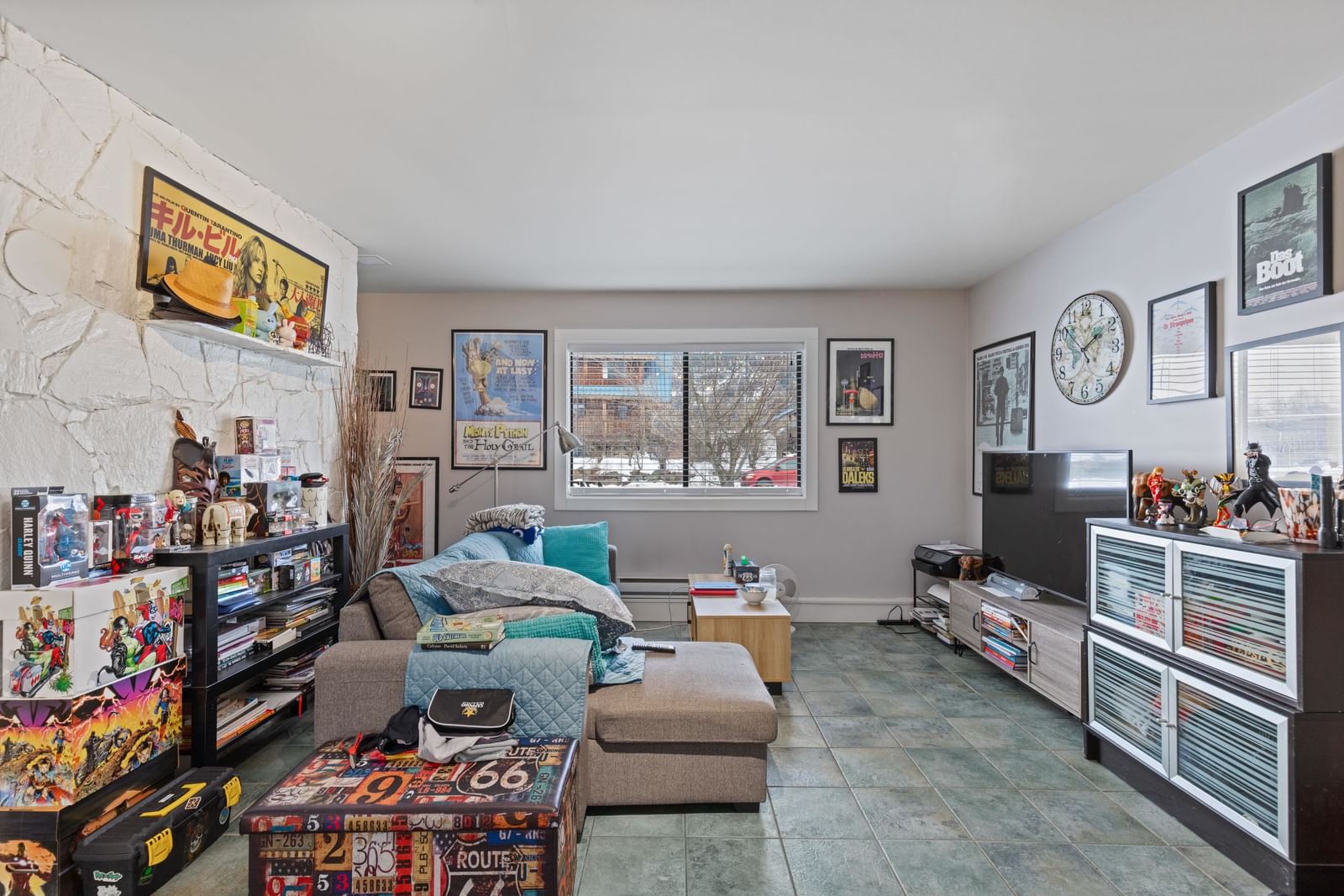 Listing Image 19