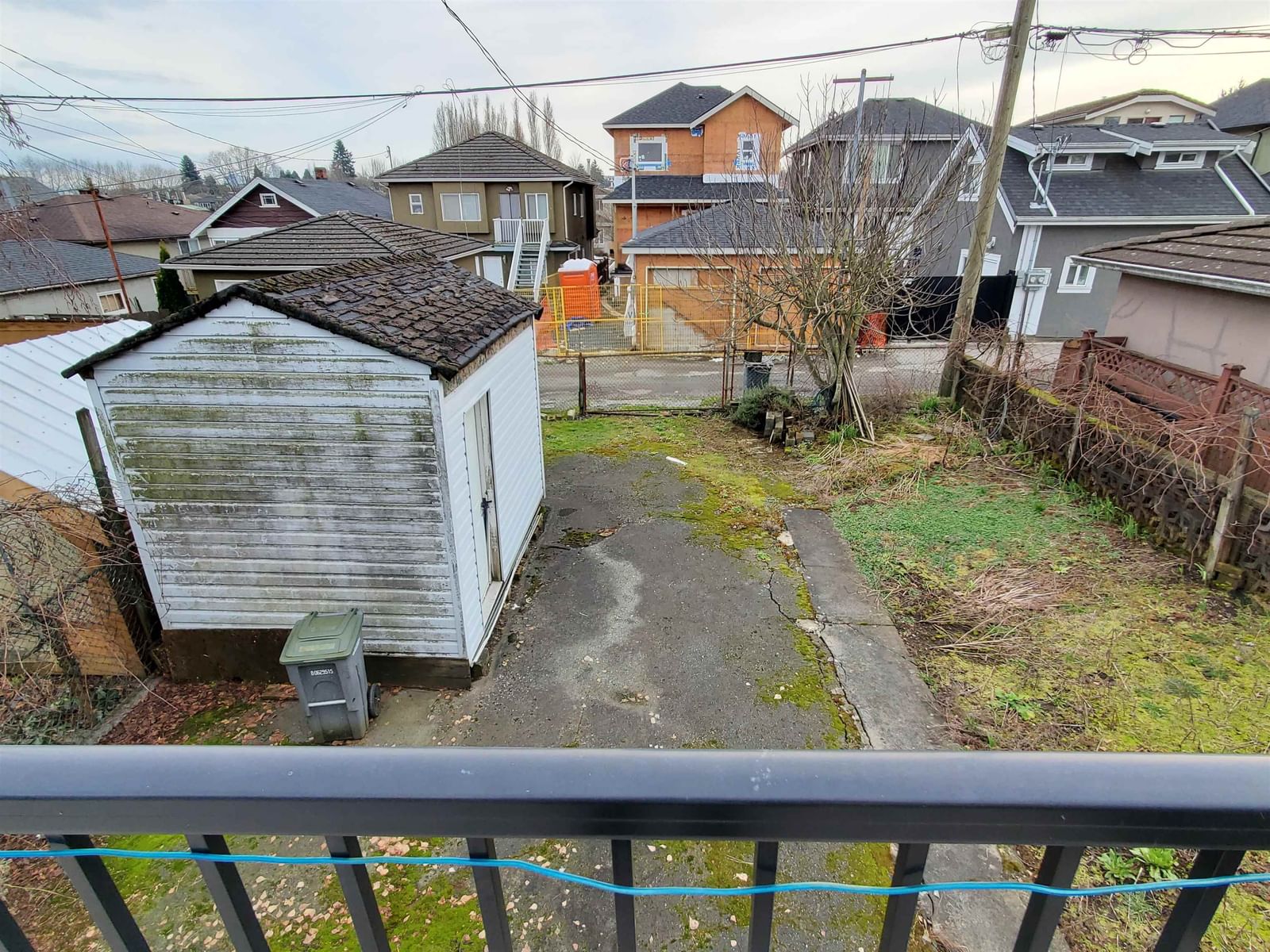 Listing Image 6