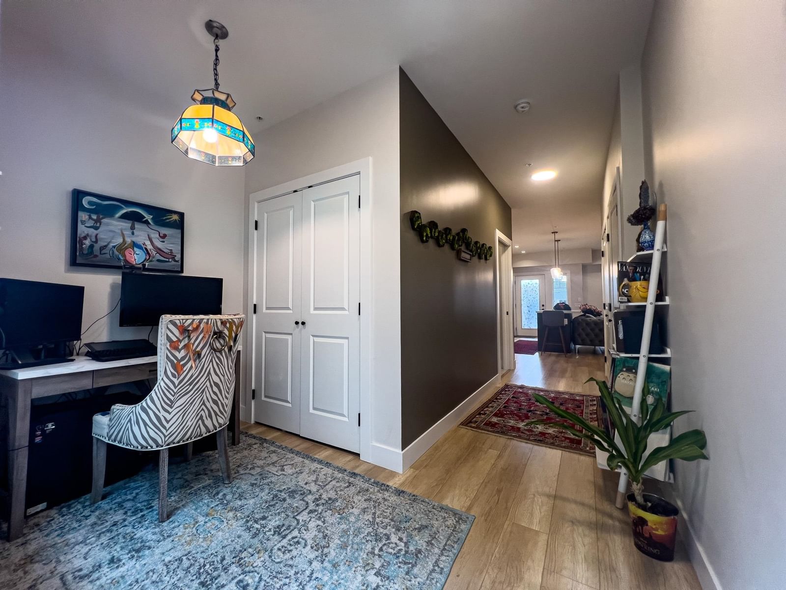 Listing Image 12