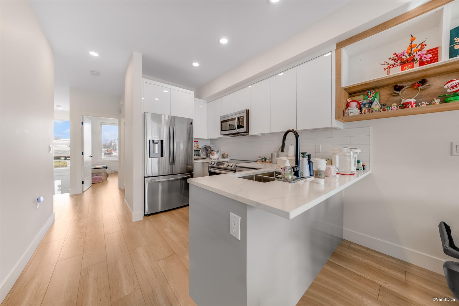 Listing Image 9