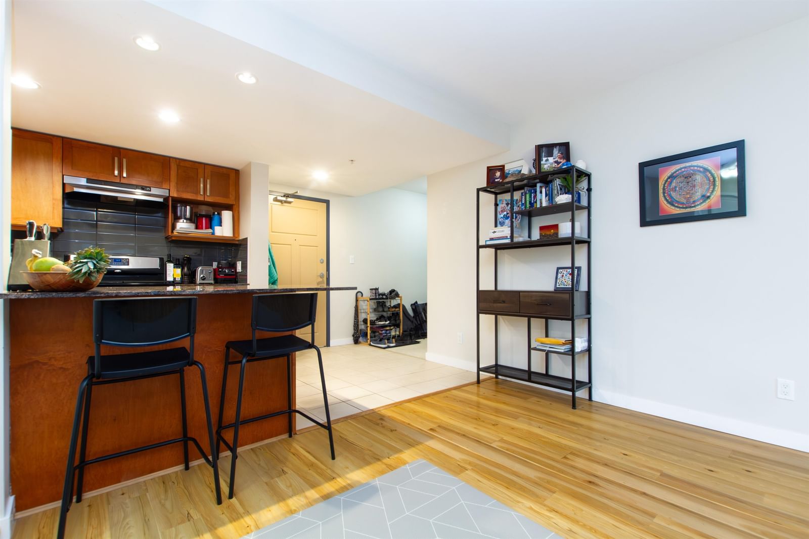 Listing Image 10