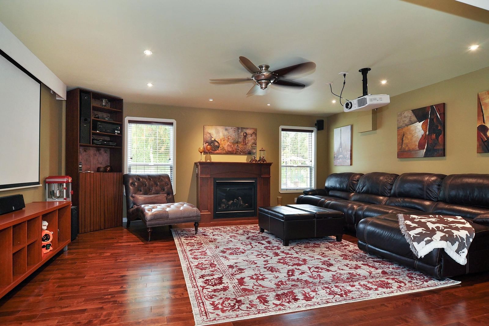 Listing Image 16