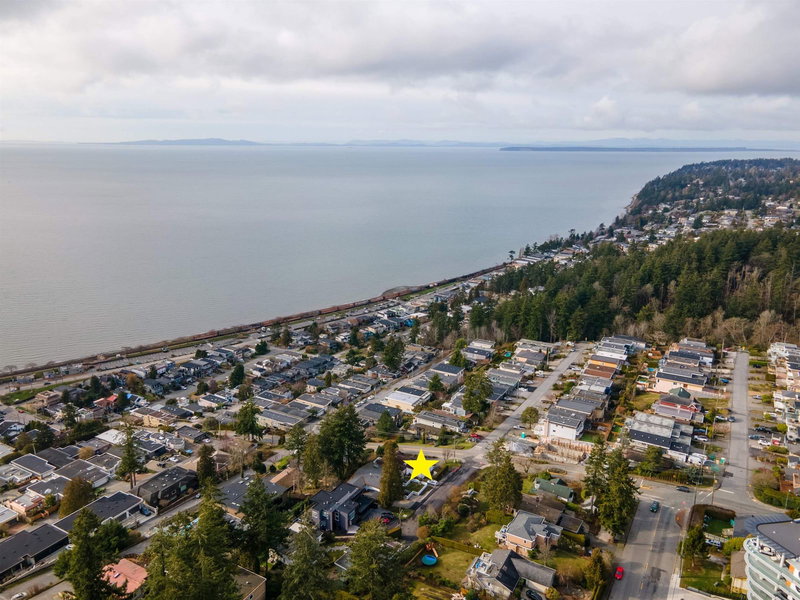 1352 Oxford Street, White Rock, V4B 3R2 | Image 2