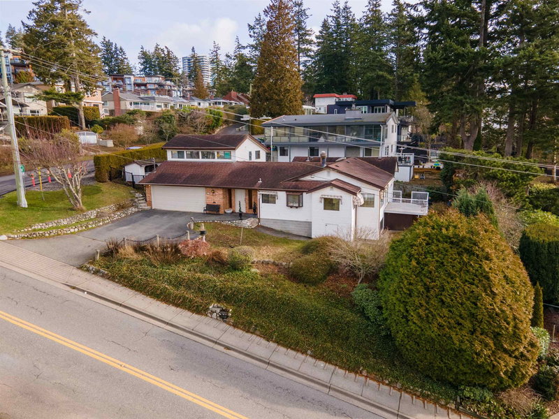 1352 Oxford Street, White Rock, V4B 3R2 | Image 3