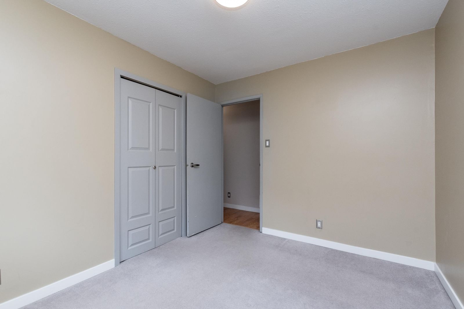 Listing Image 30