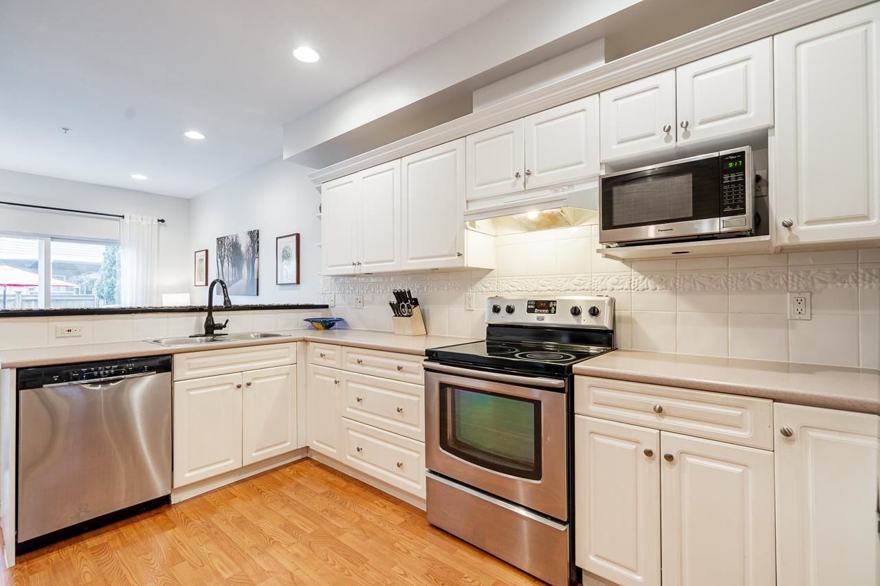 Listing Image 12