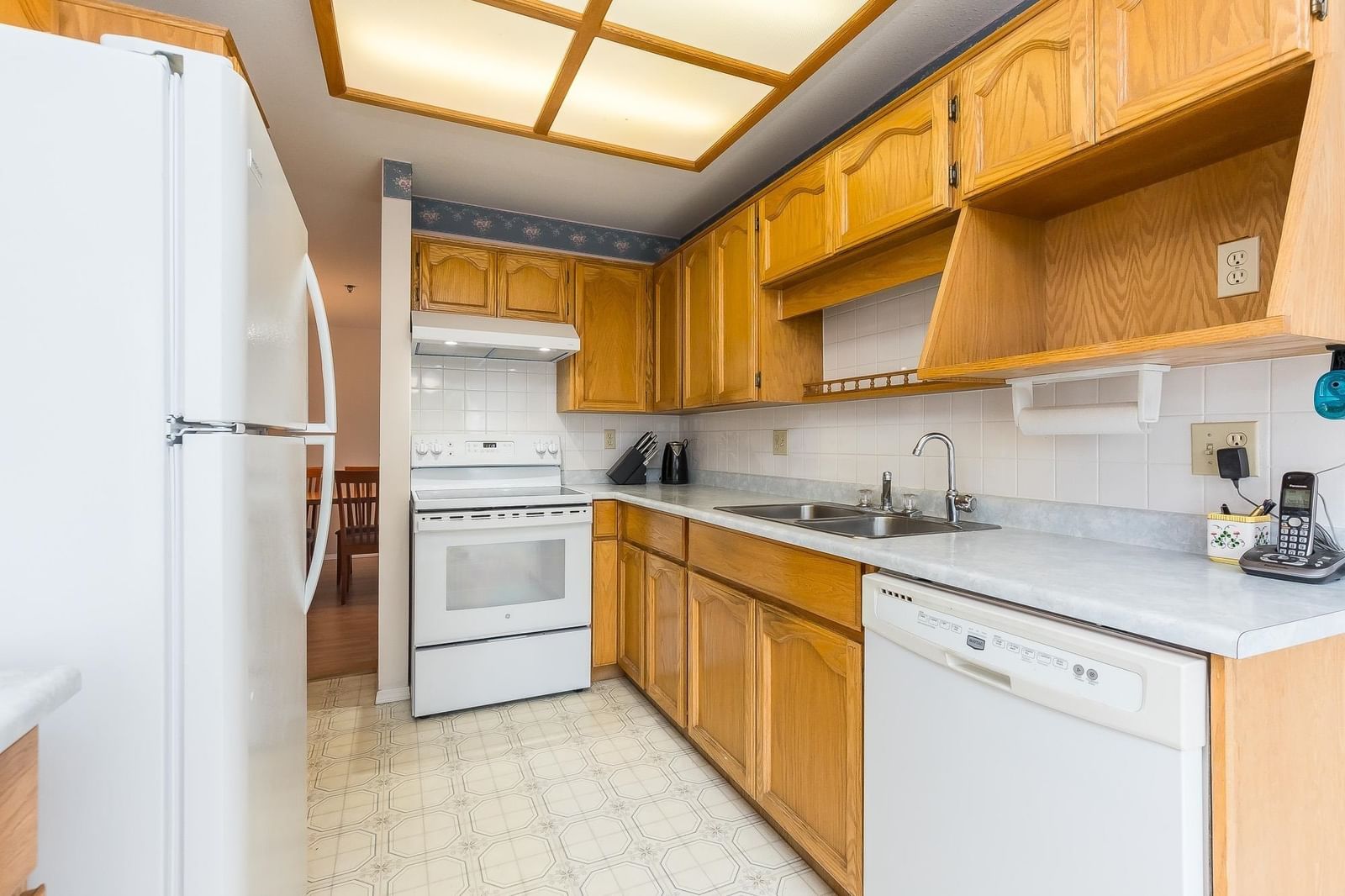 Listing Image 14