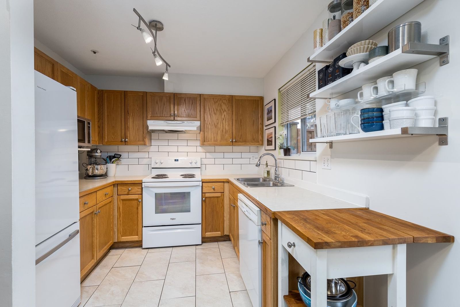 Listing Image 15