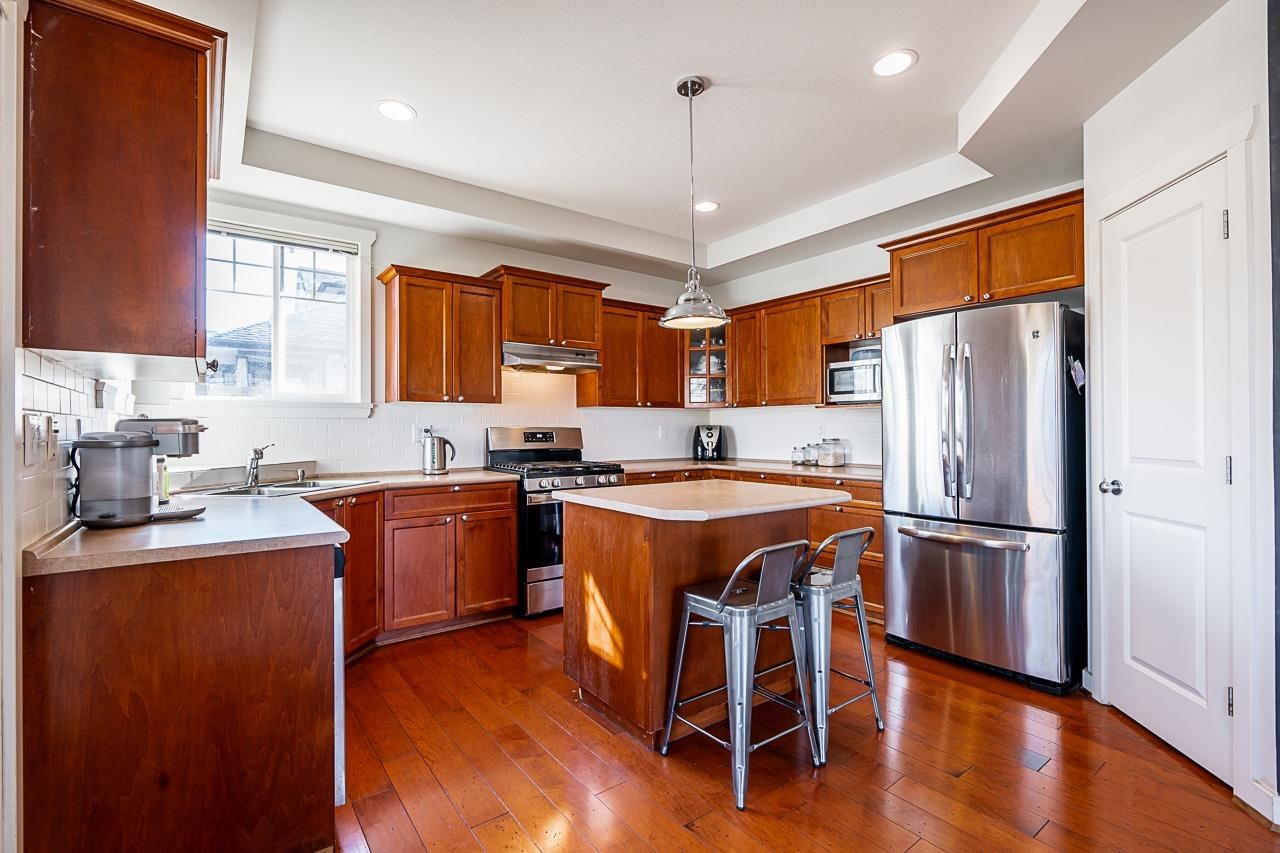 Listing Image 10