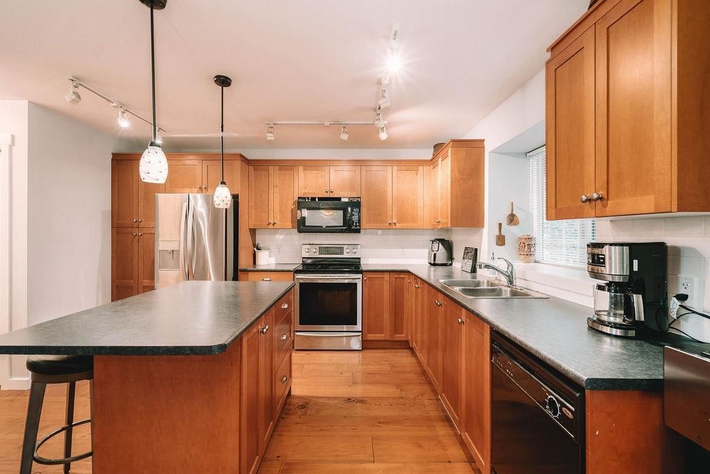 Listing Image 17