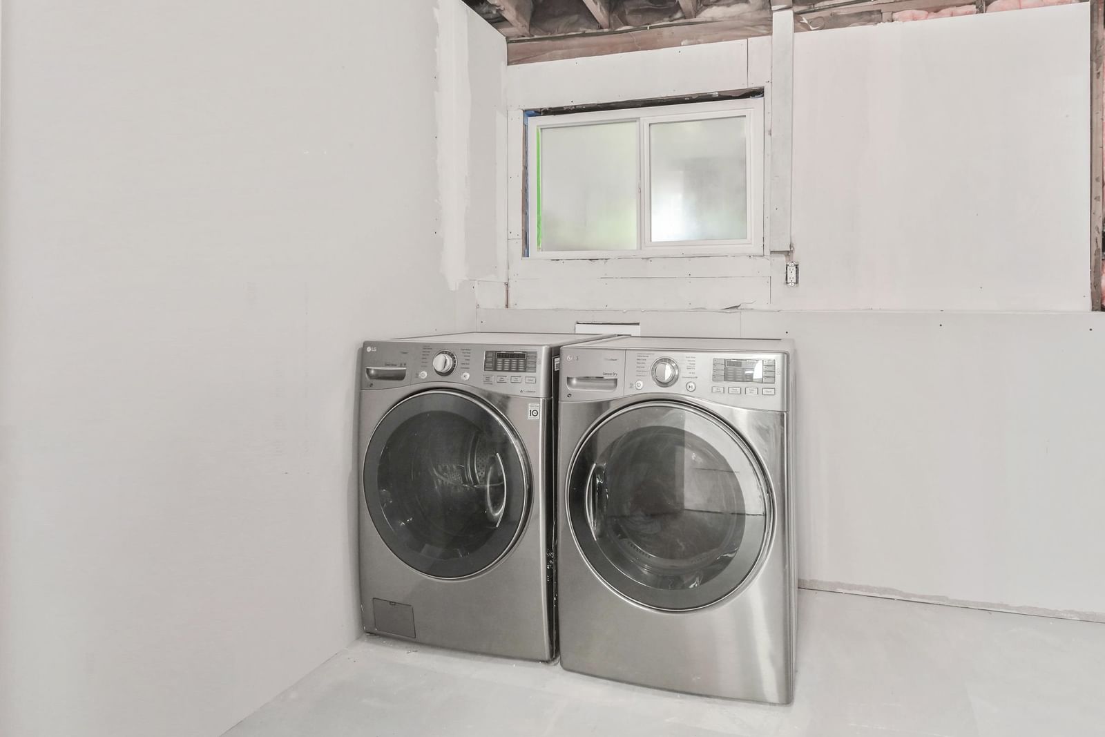 Listing Image 25