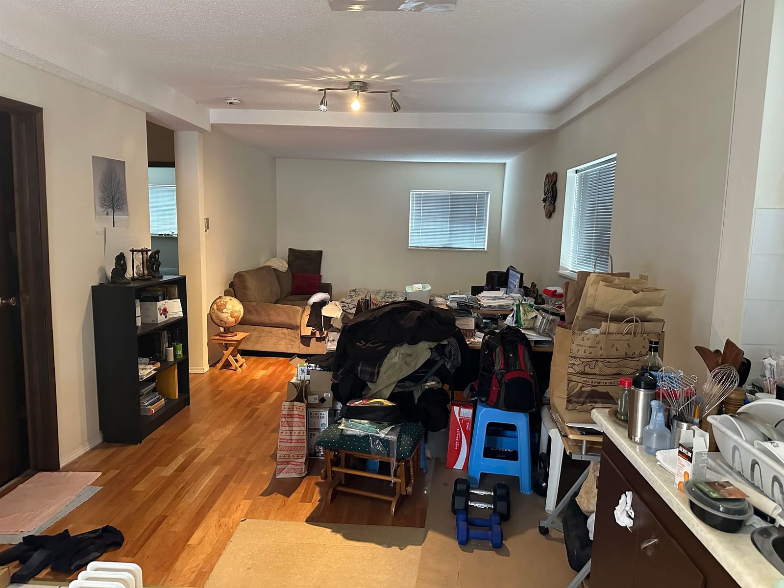 Listing Image 16