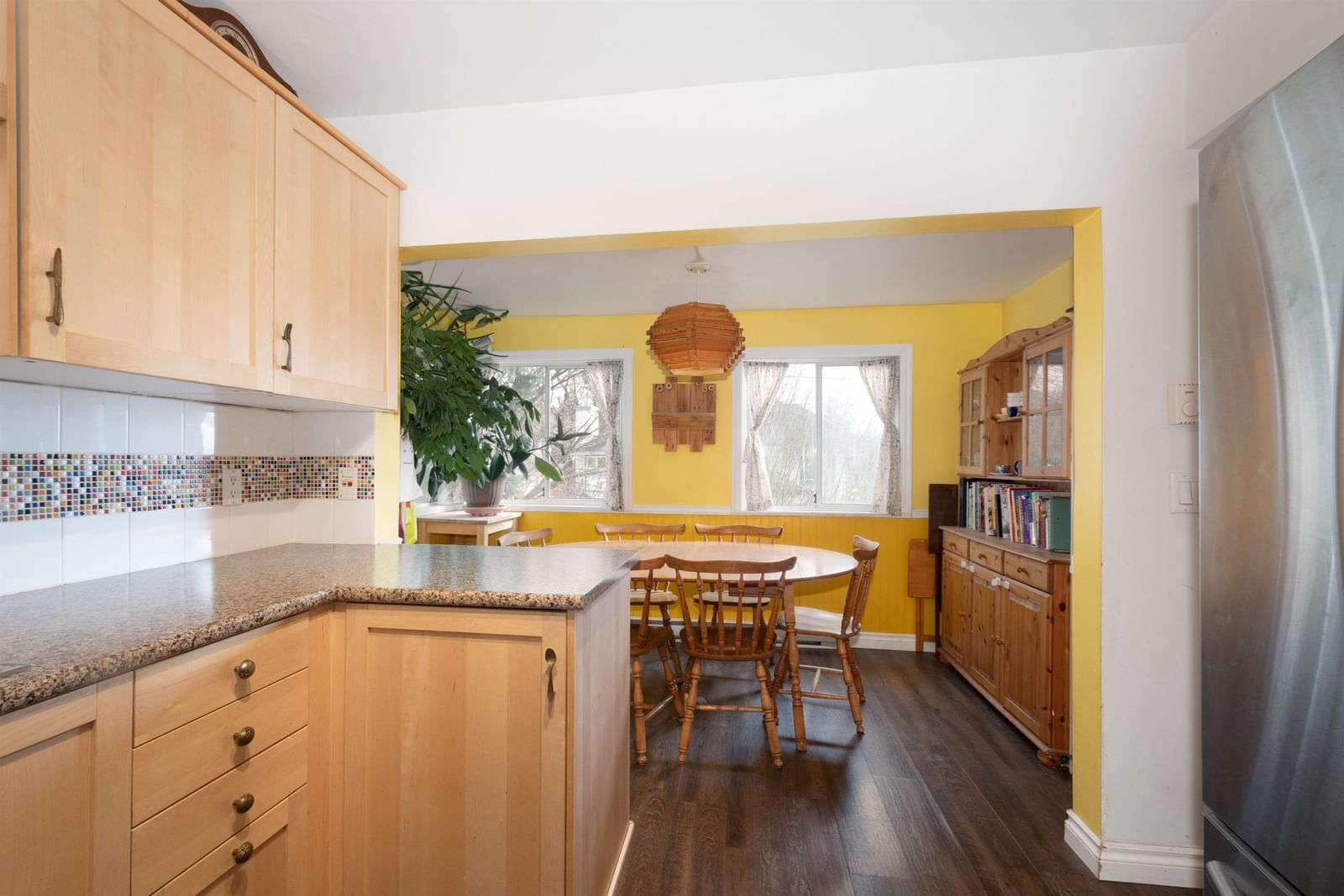 Listing Image 11