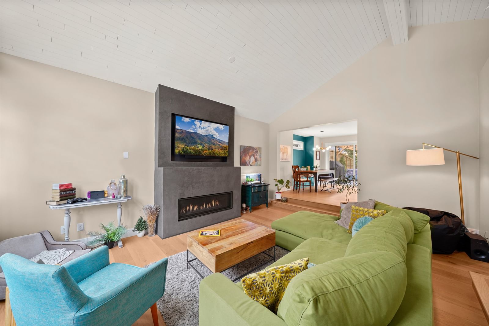 Listing Image 11