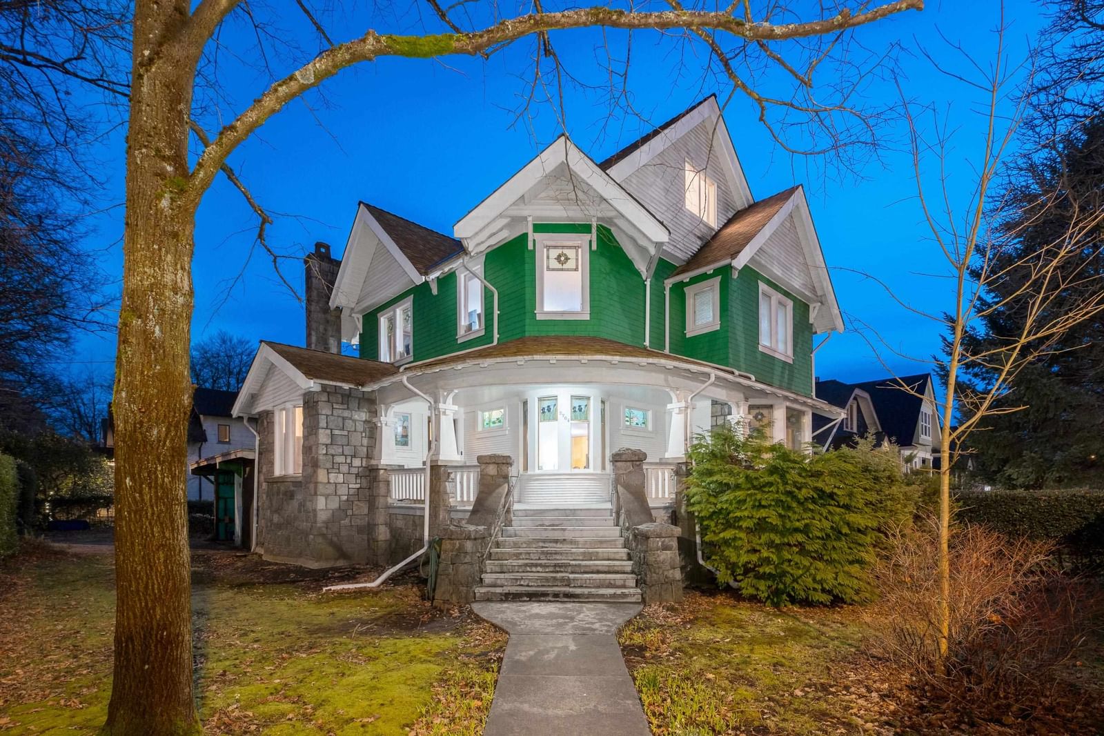 Listing Image 4