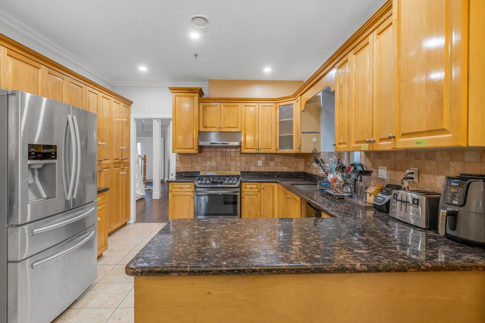 Listing Image 10