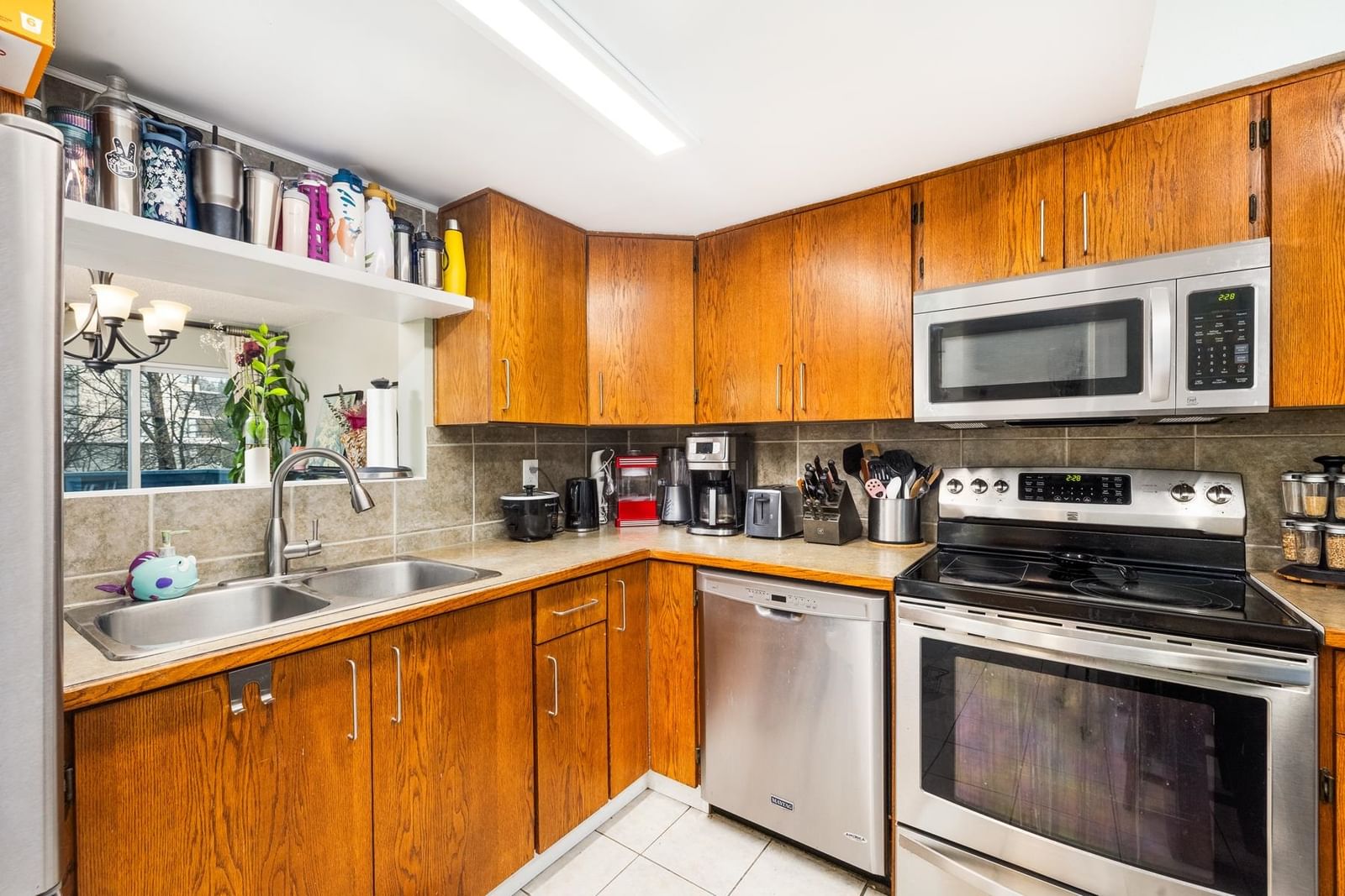 Listing Image 5