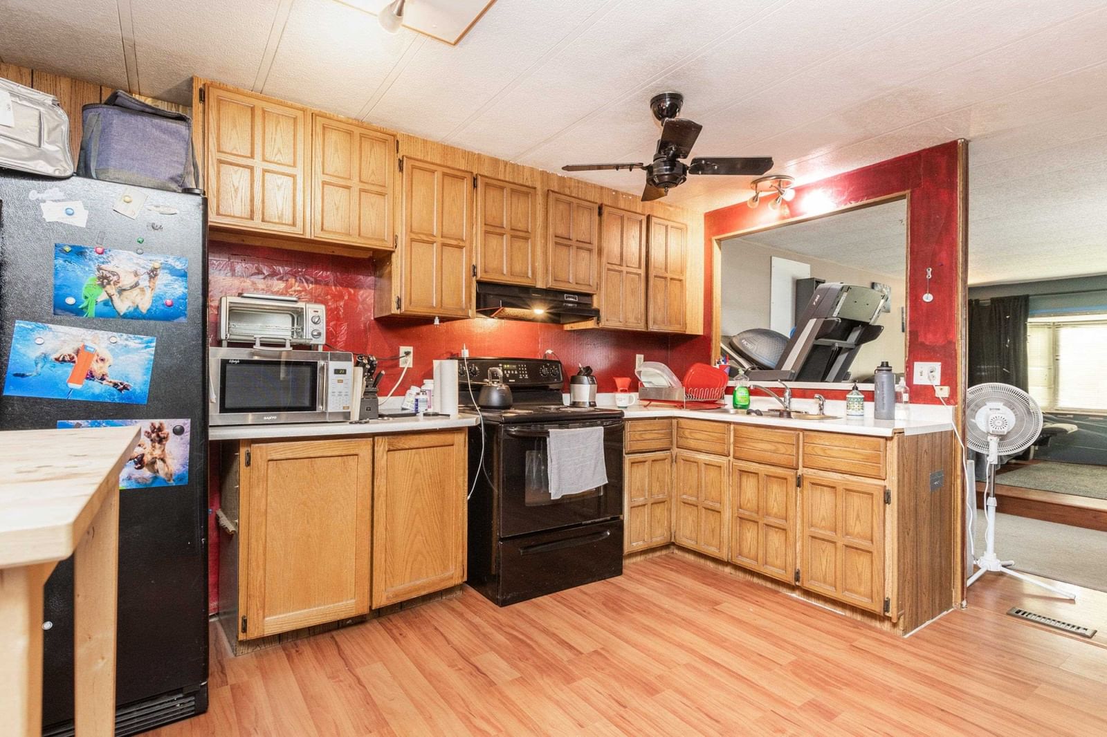 Listing Image 10