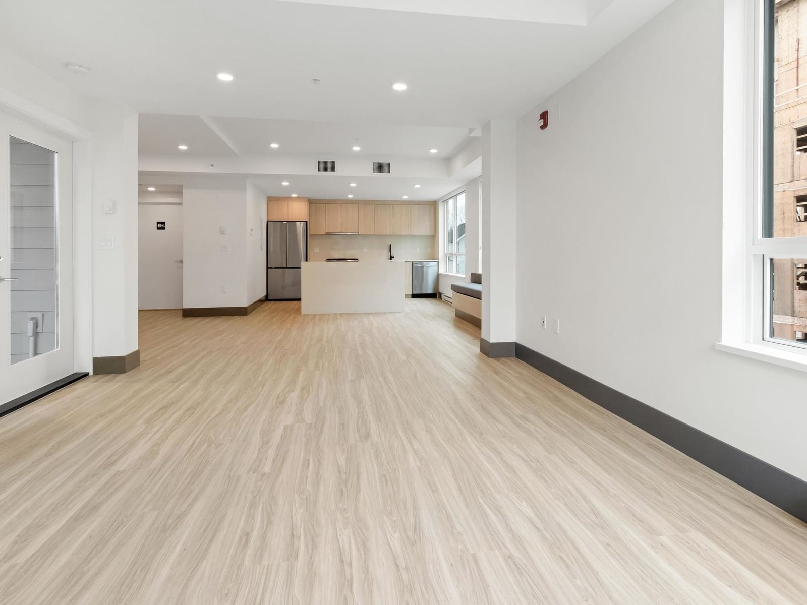 Listing Image 14