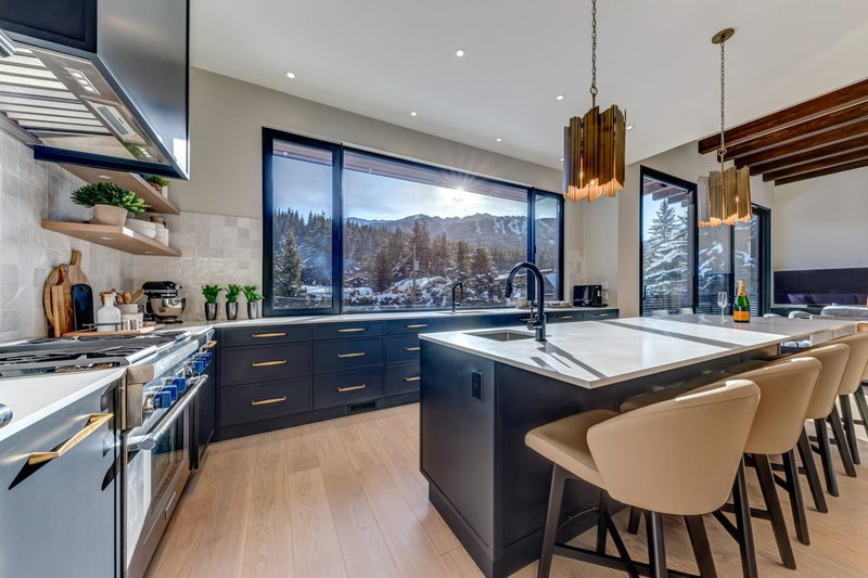 7313 Toni Sailer Lane, Whistler, V8E 0E3 | Image 2