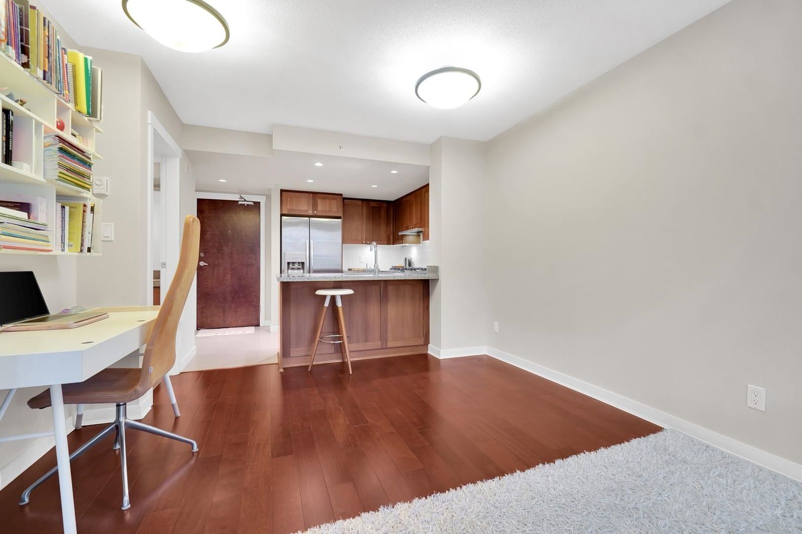 Listing Image 8