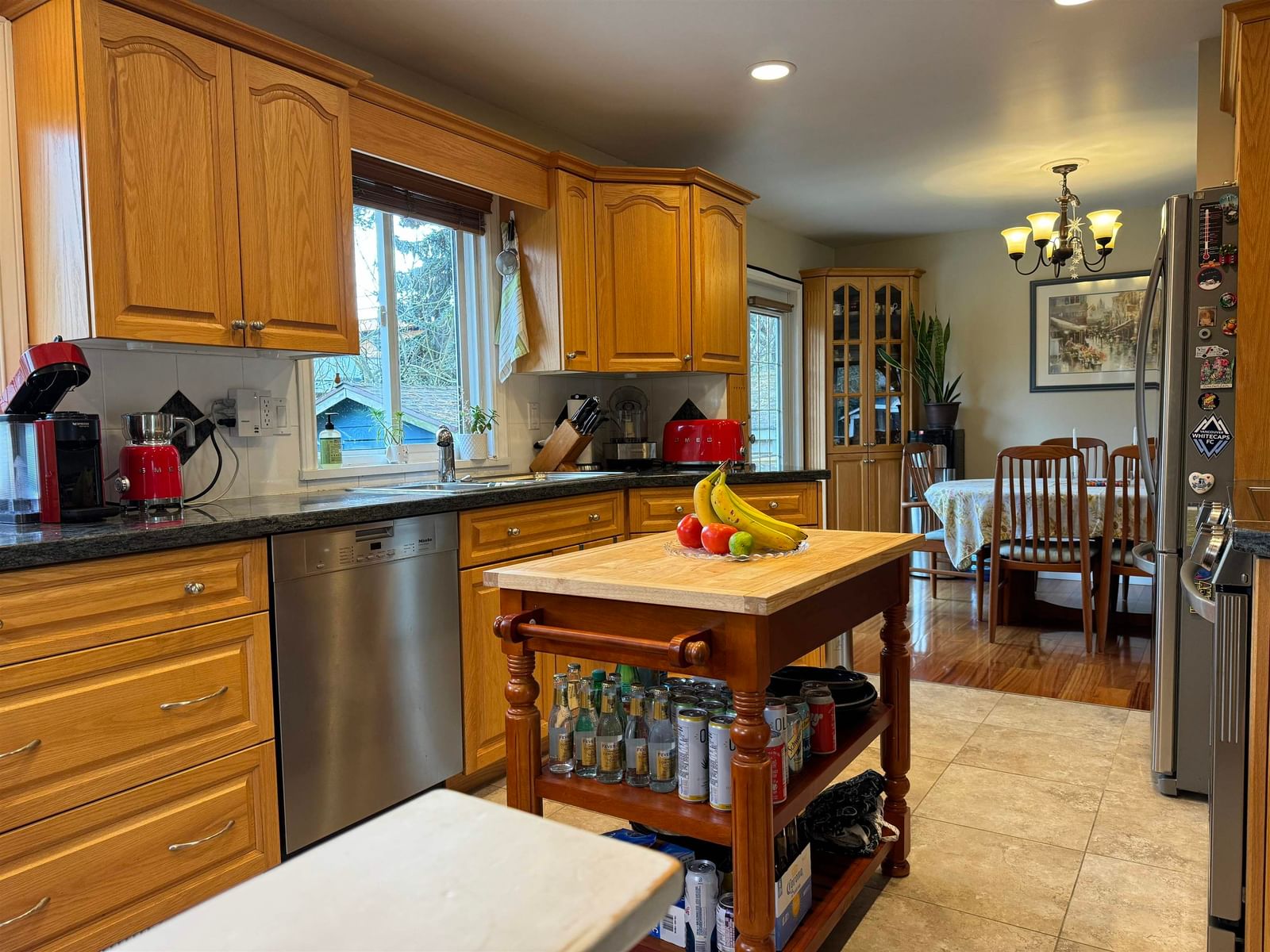 Listing Image 11