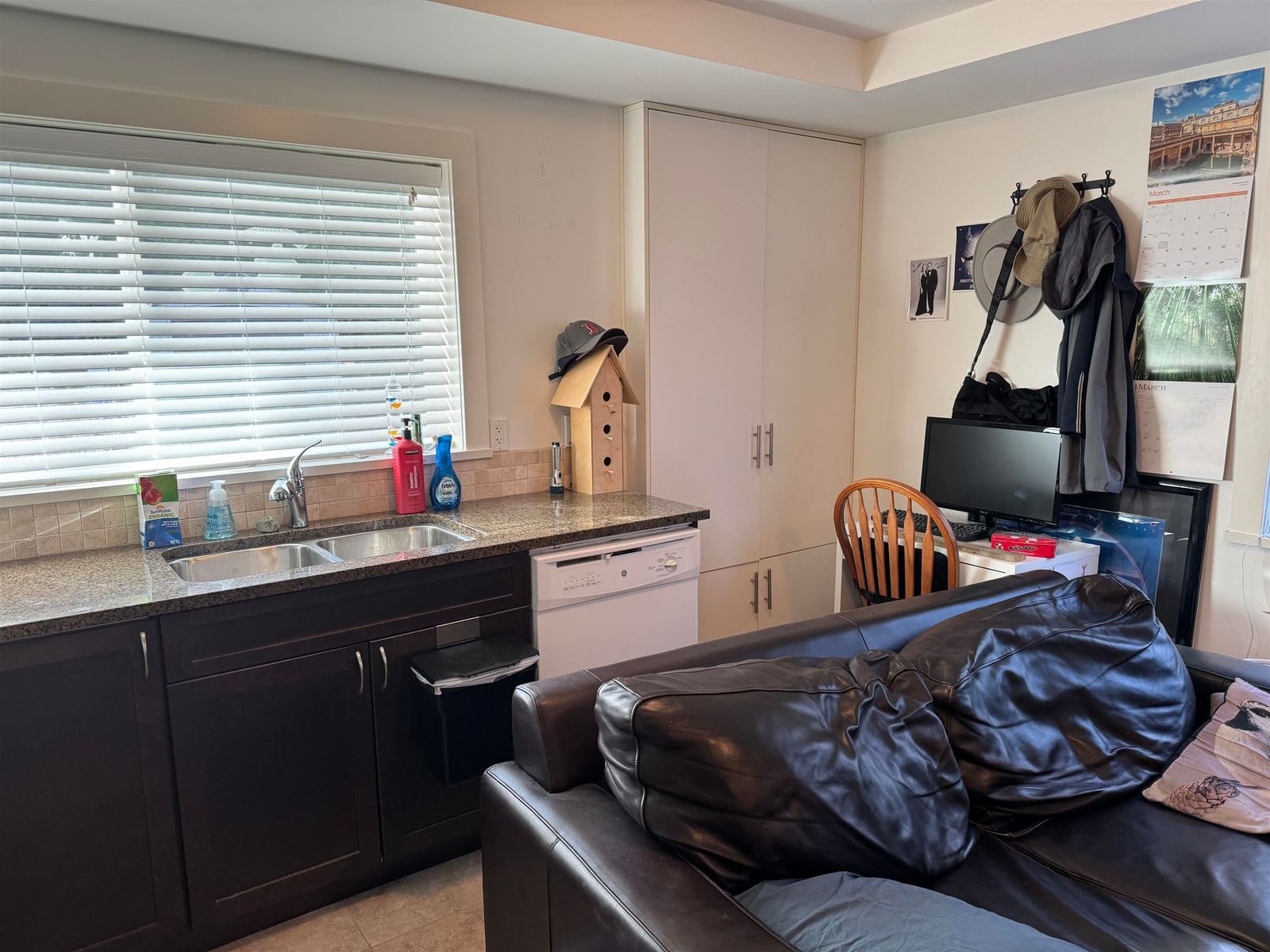 Listing Image 14