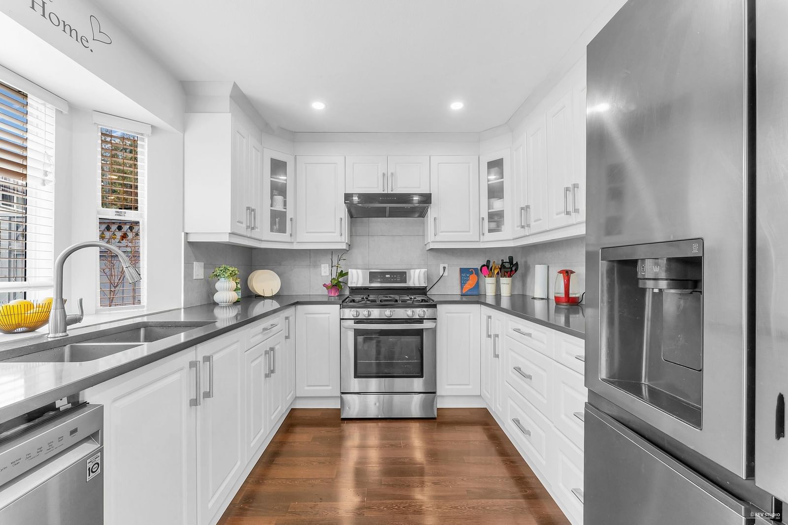 Listing Image 14