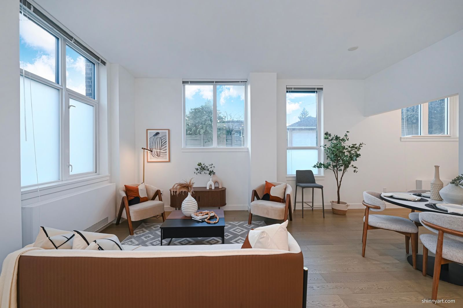 Listing Image 10