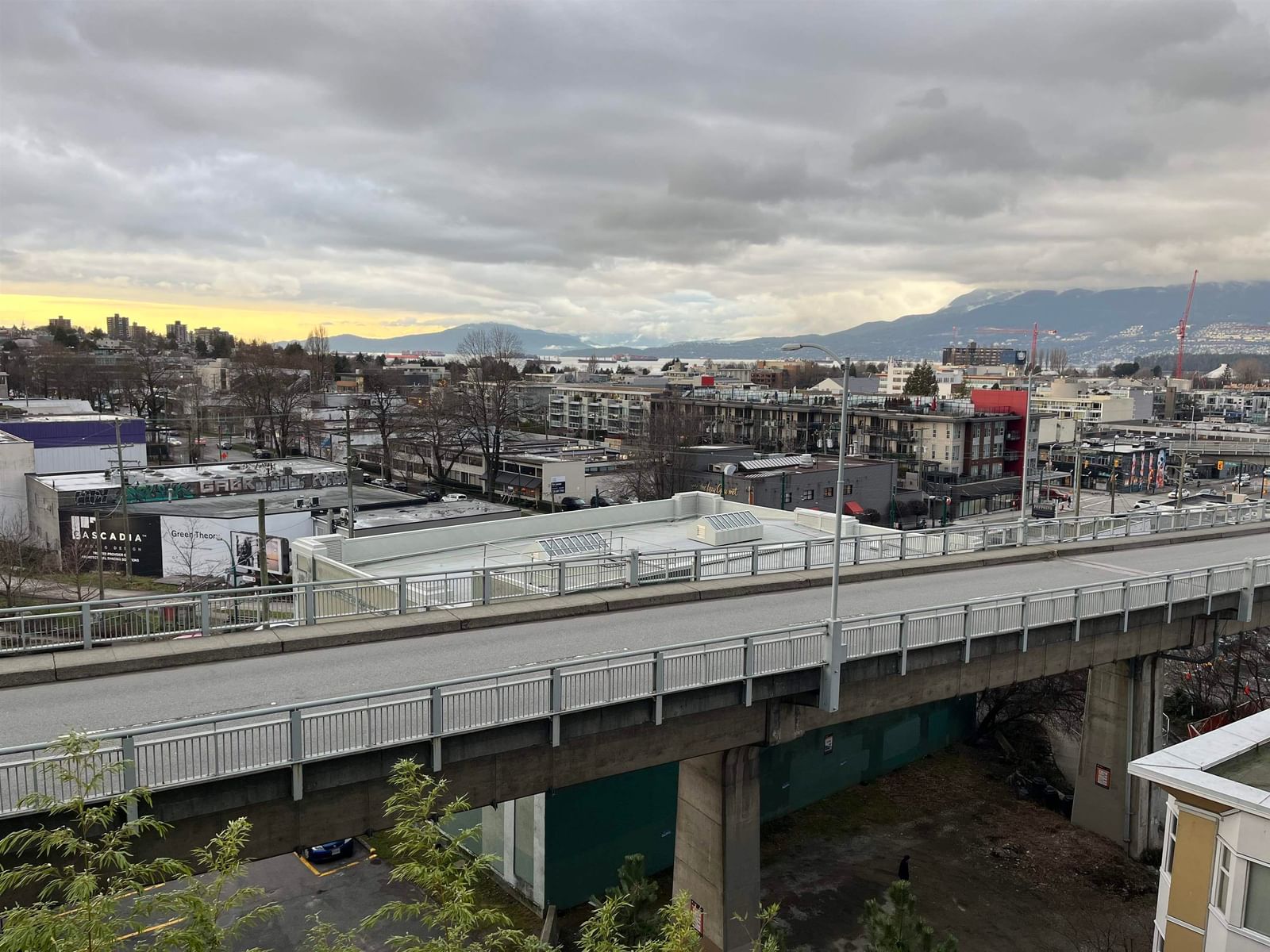 Listing Image 10