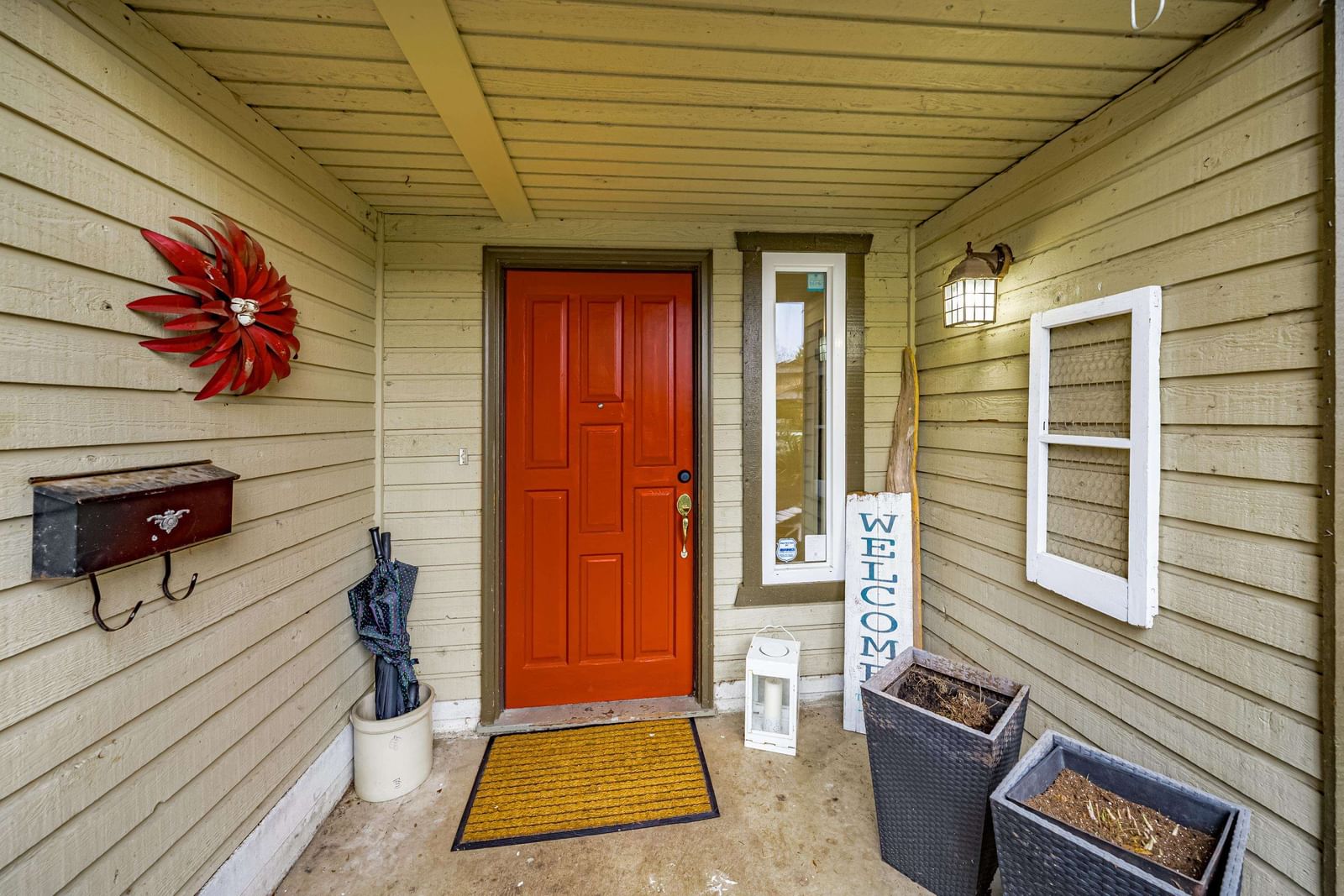 Listing Image 4