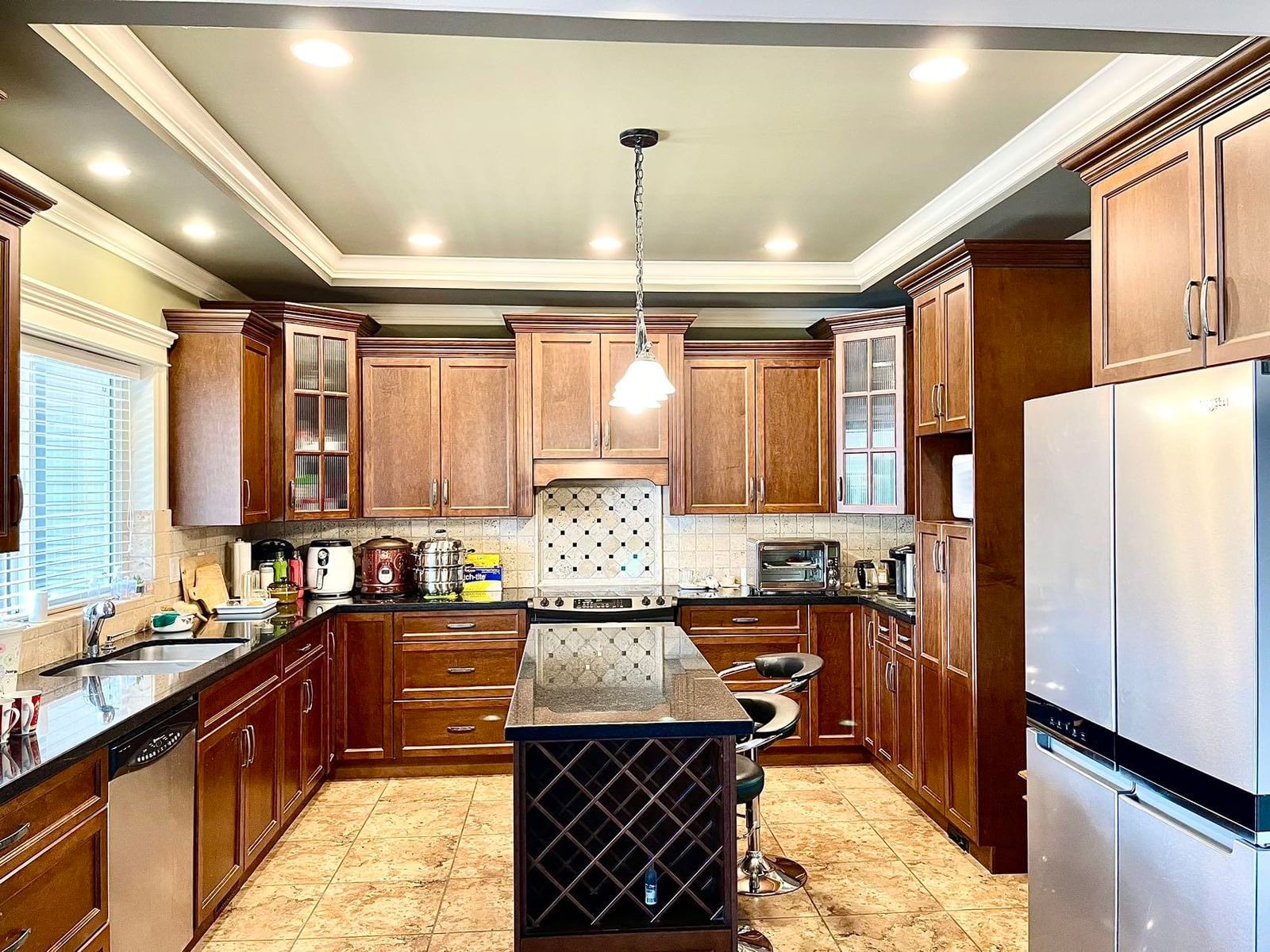 Listing Image 12