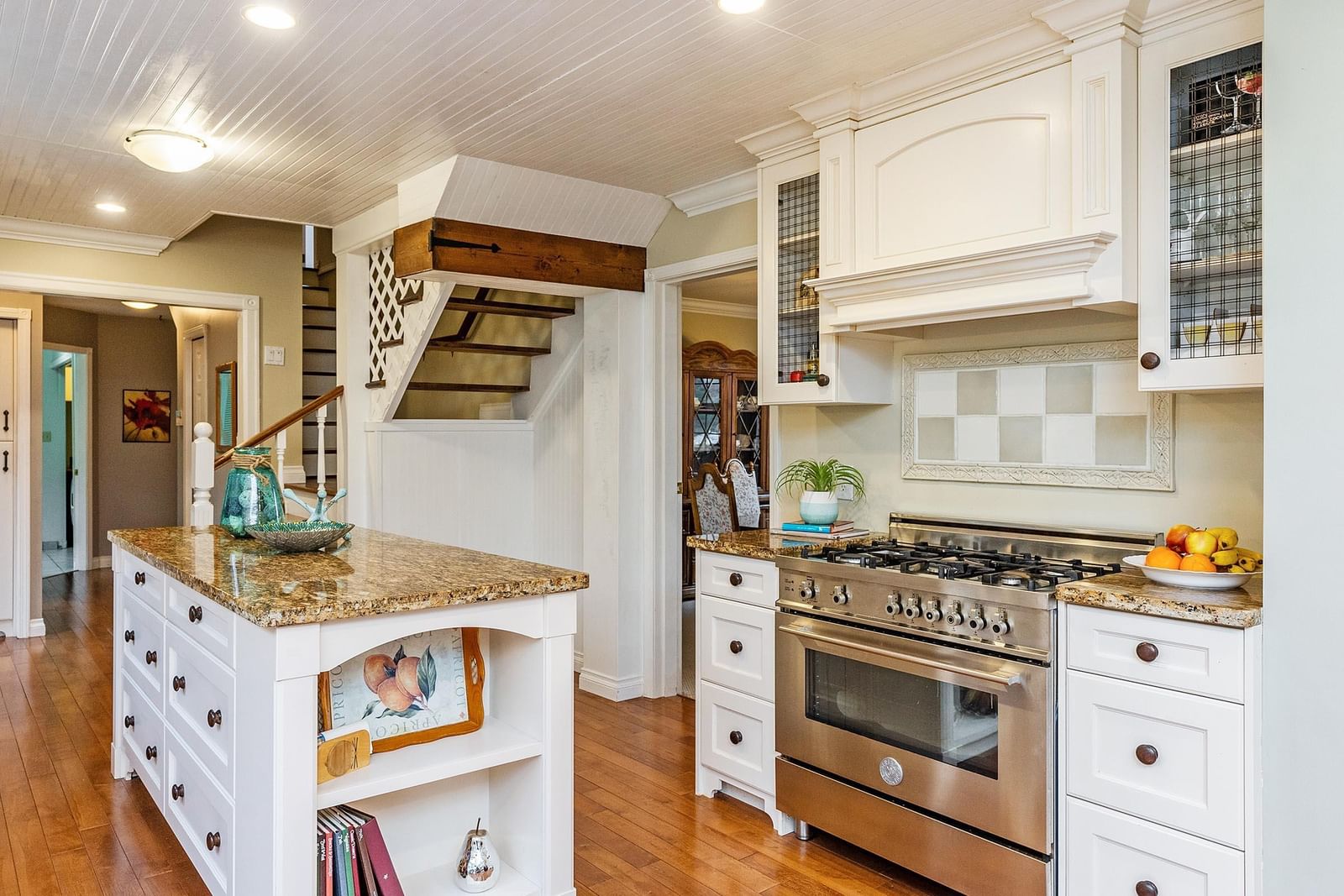 Listing Image 10