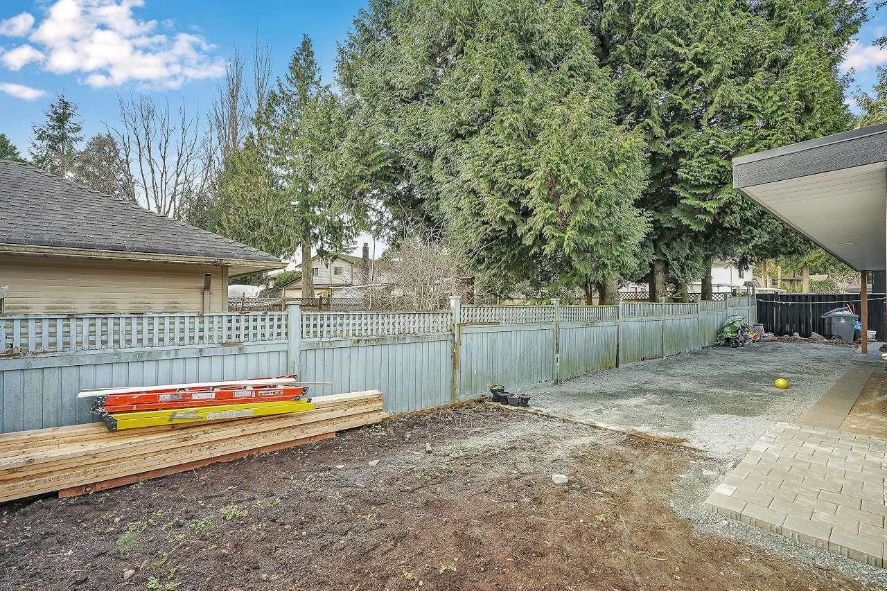 Listing Image 11