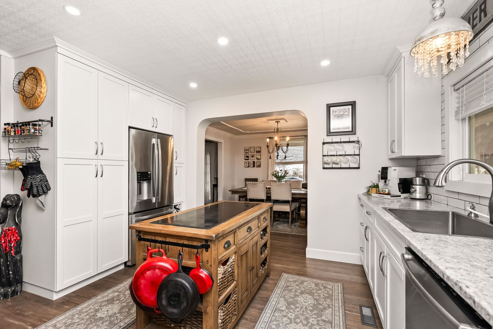 Listing Image 14