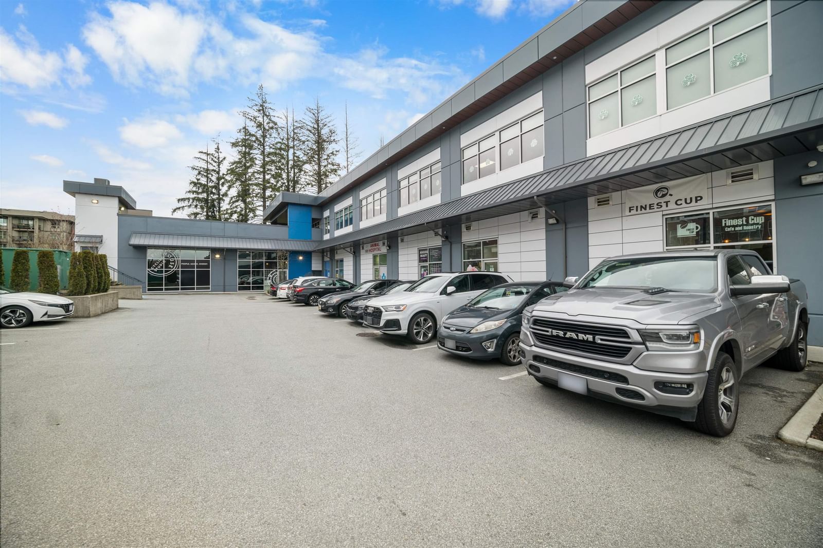 Listing Image 5