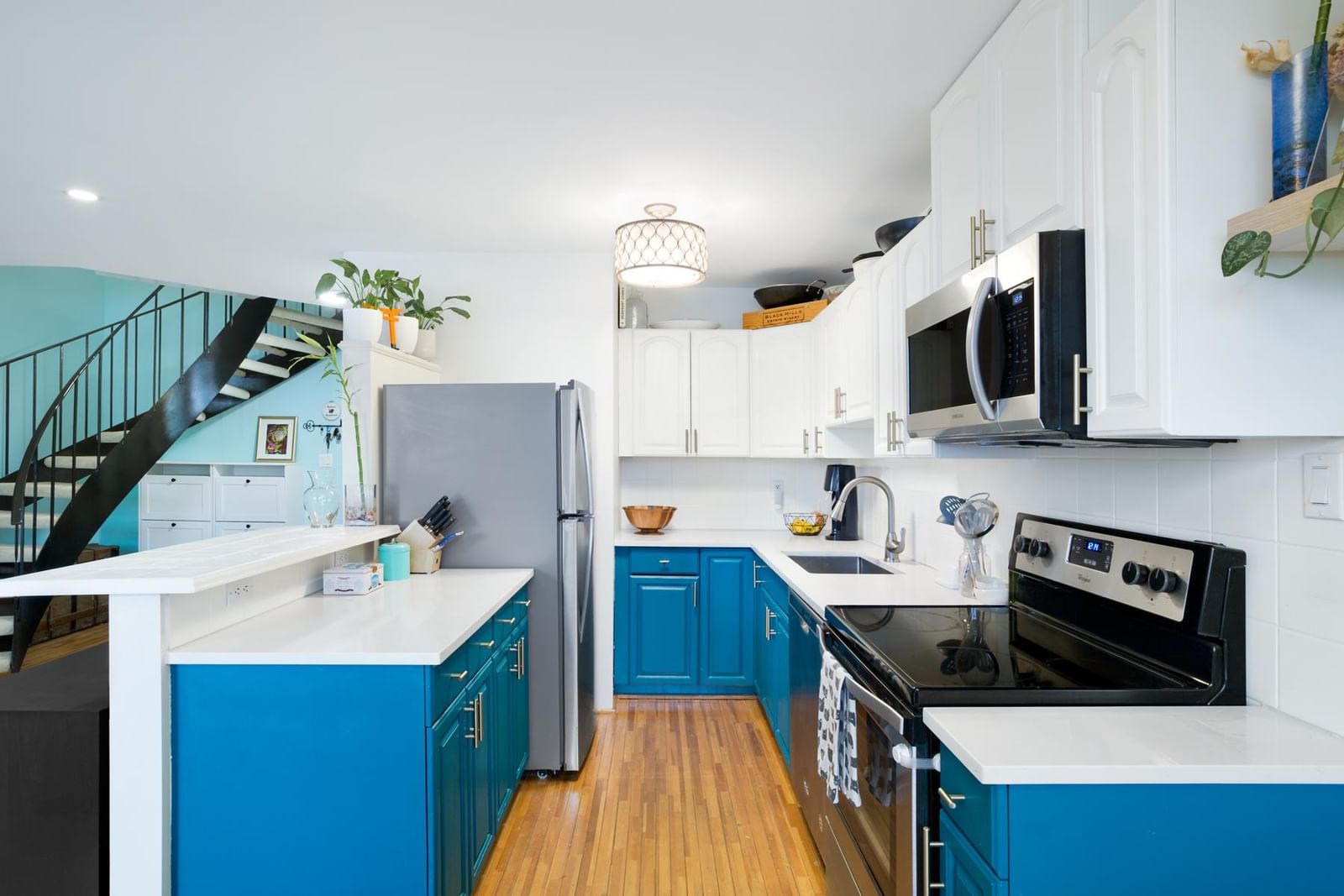 Listing Image 10