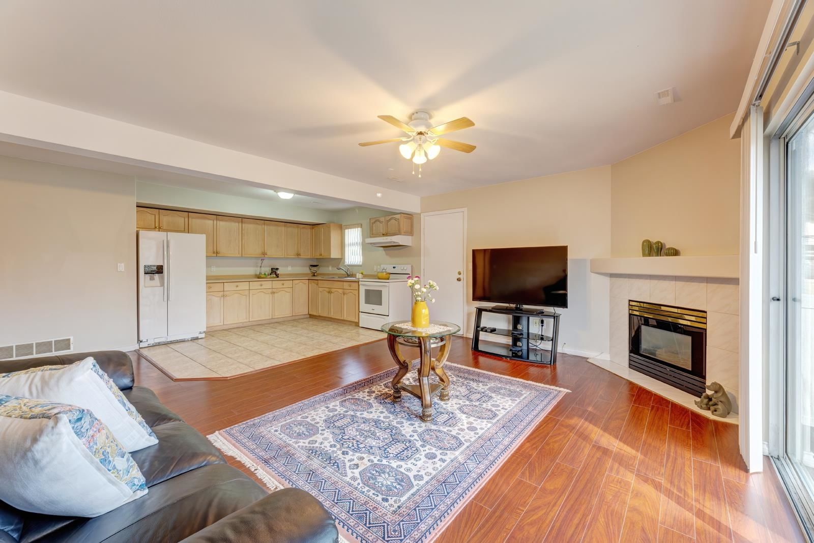Listing Image 13