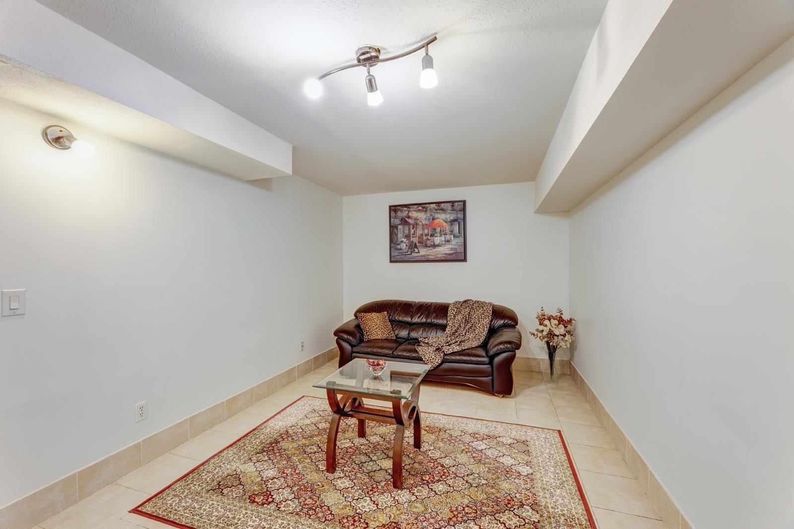 Listing Image 30