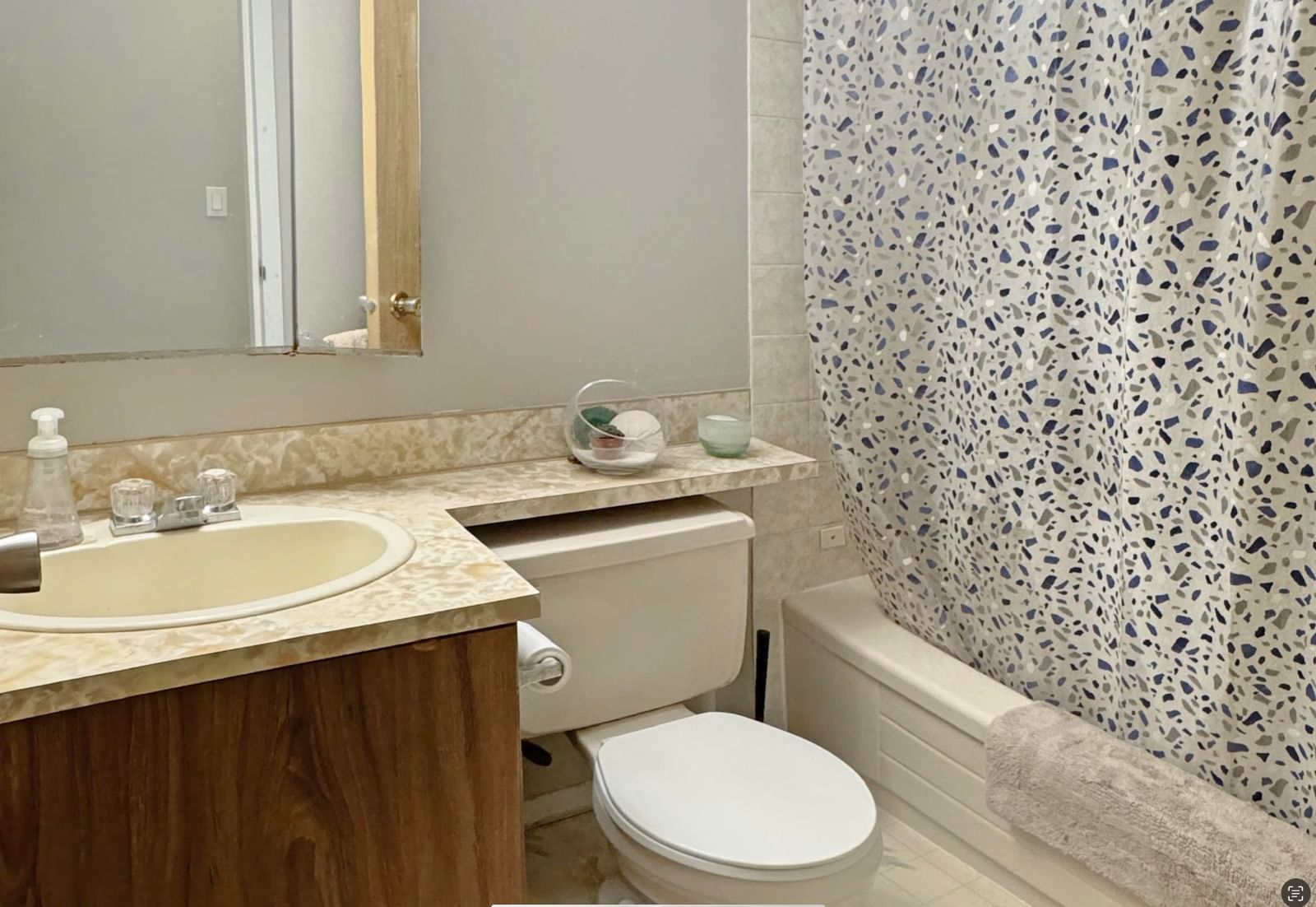 Listing Image 12