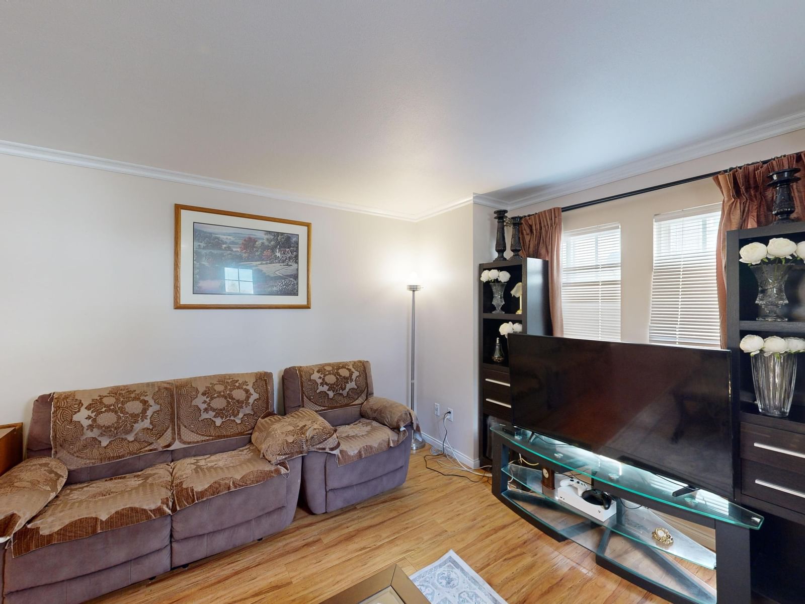Listing Image 17
