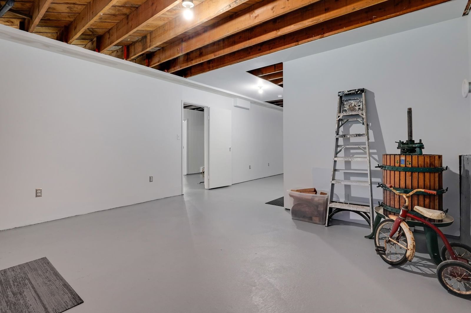 Listing Image 23