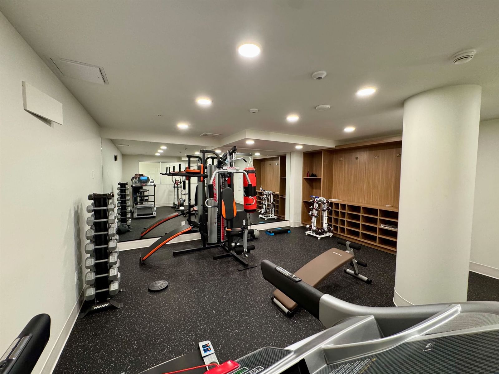 Listing Image 9