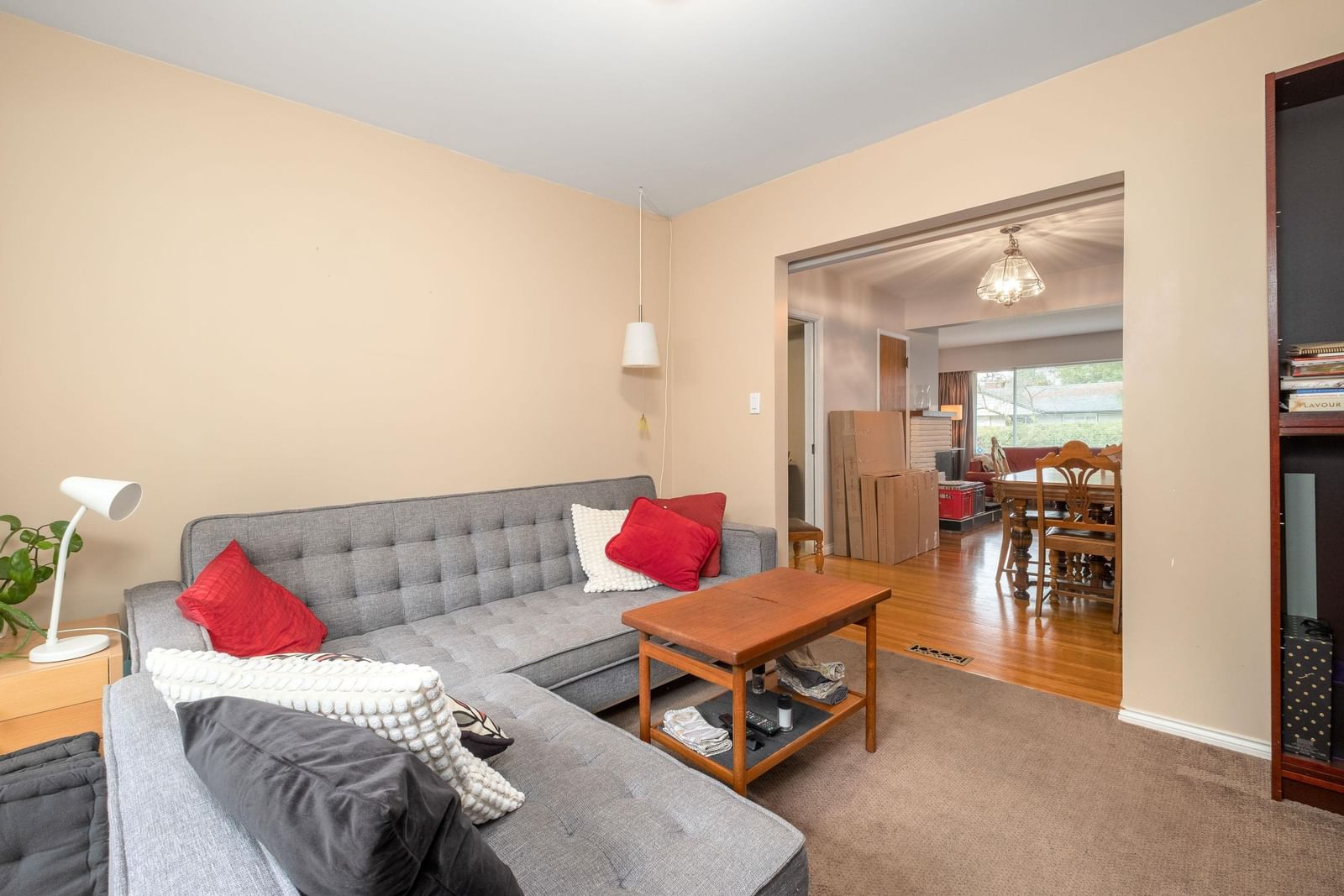 Listing Image 12