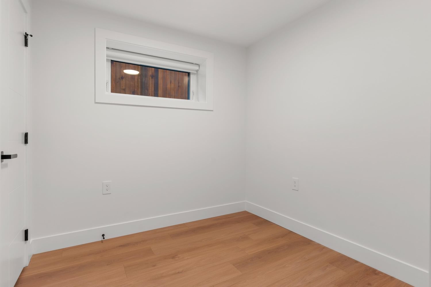 Listing Image 30