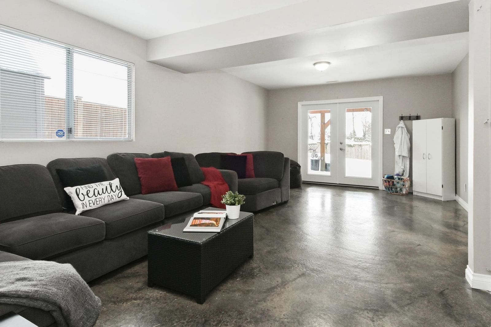 Listing Image 21