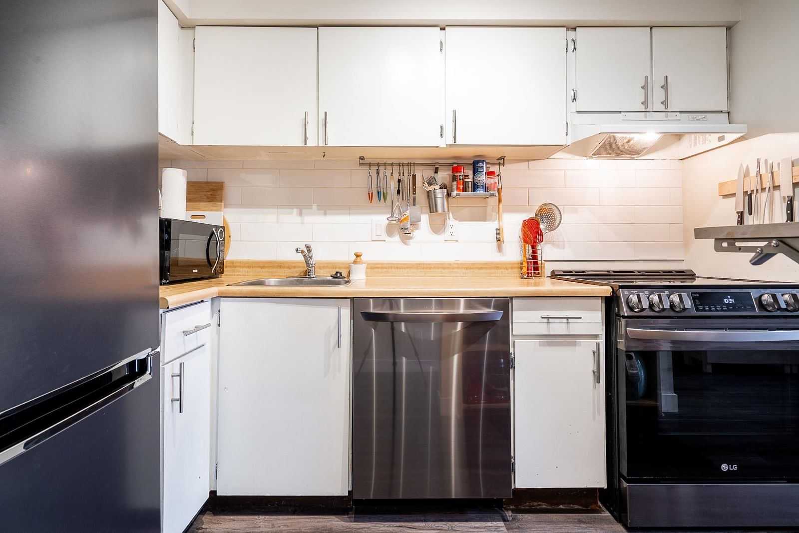 Listing Image 13