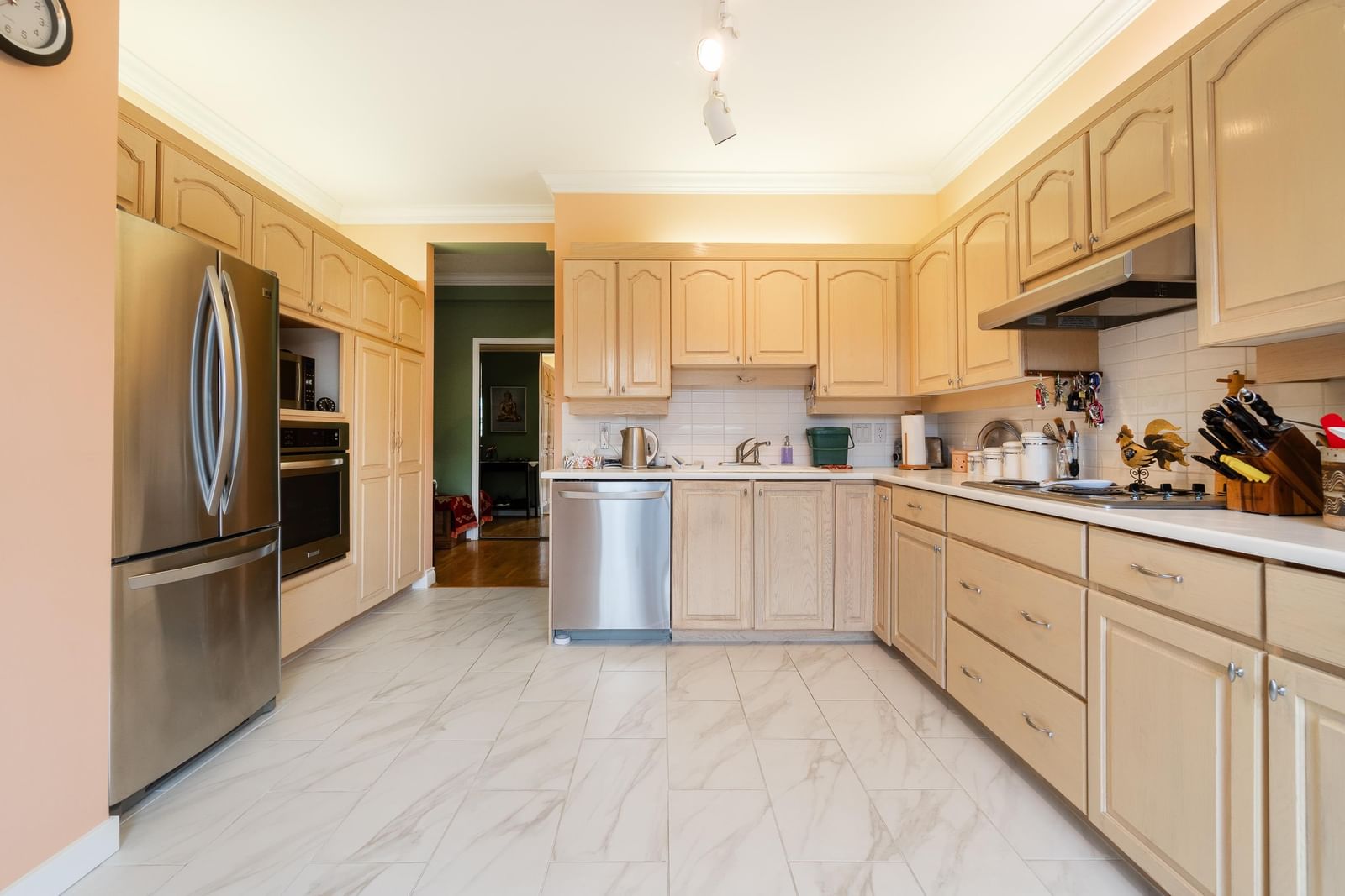 Listing Image 13