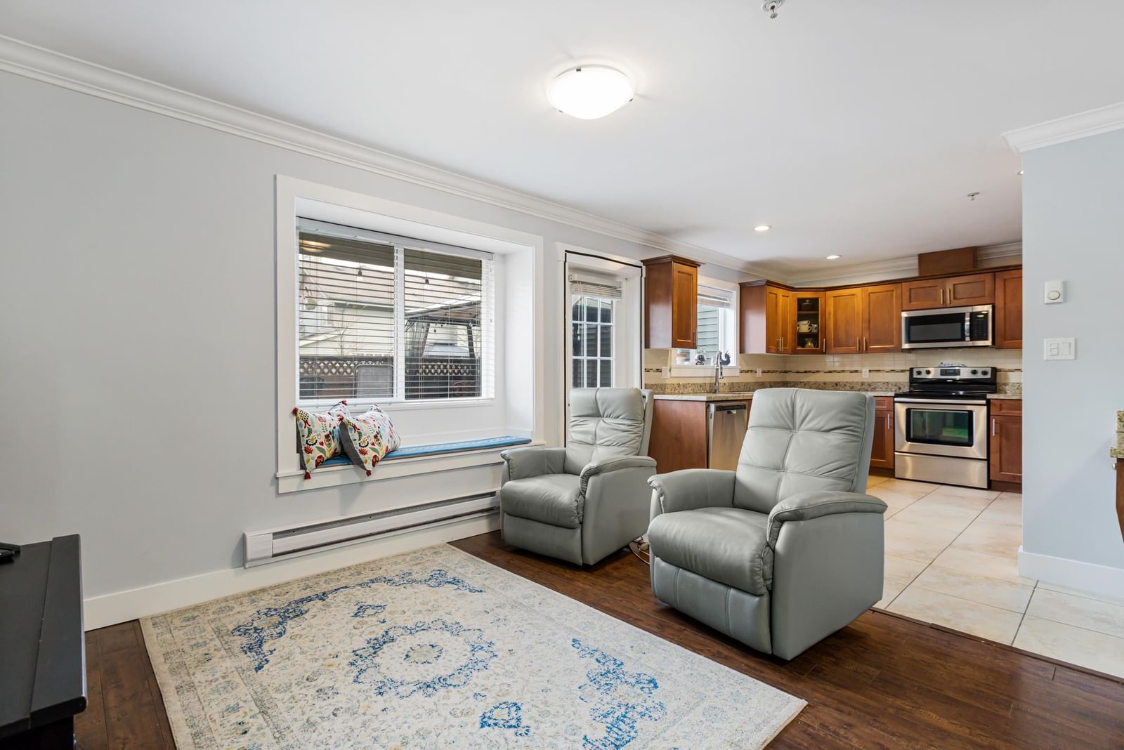 Listing Image 12